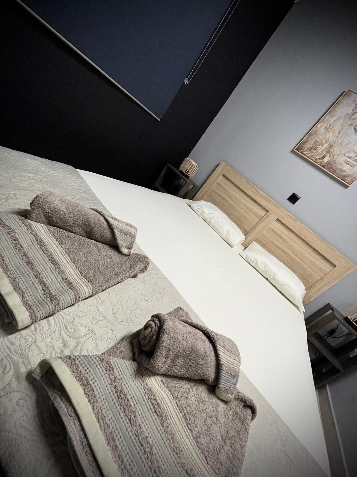 Joannas Airport Luxury Rooms Artemida  Exterior foto